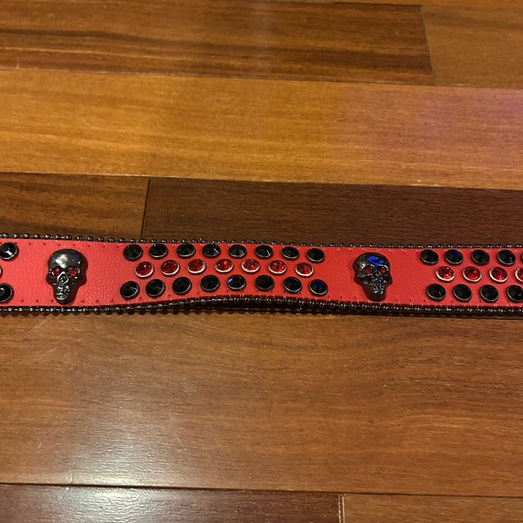 Red & Black Skull Bling Belt NWT size XS - Picture 6 of 7